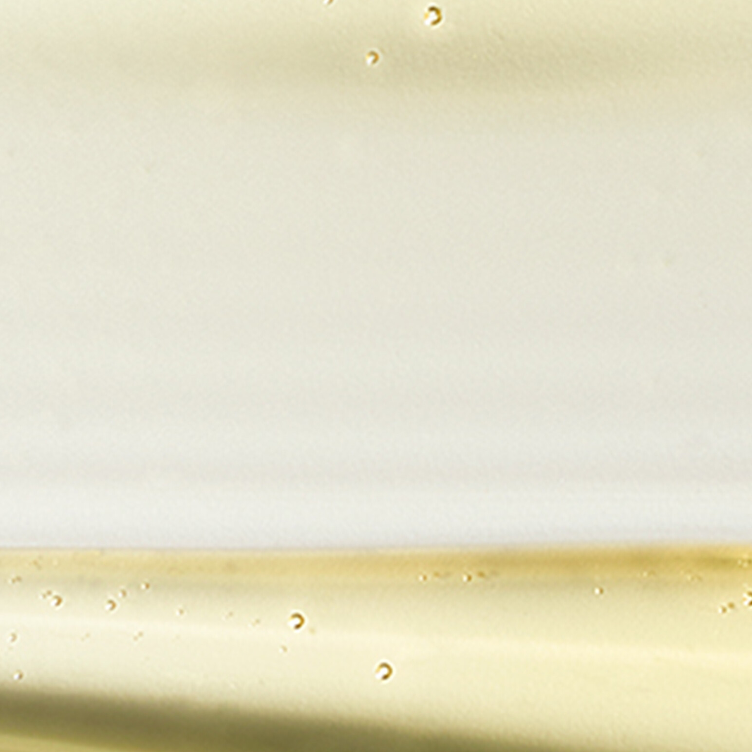 MAC Lipglass Blow Plumping Oil